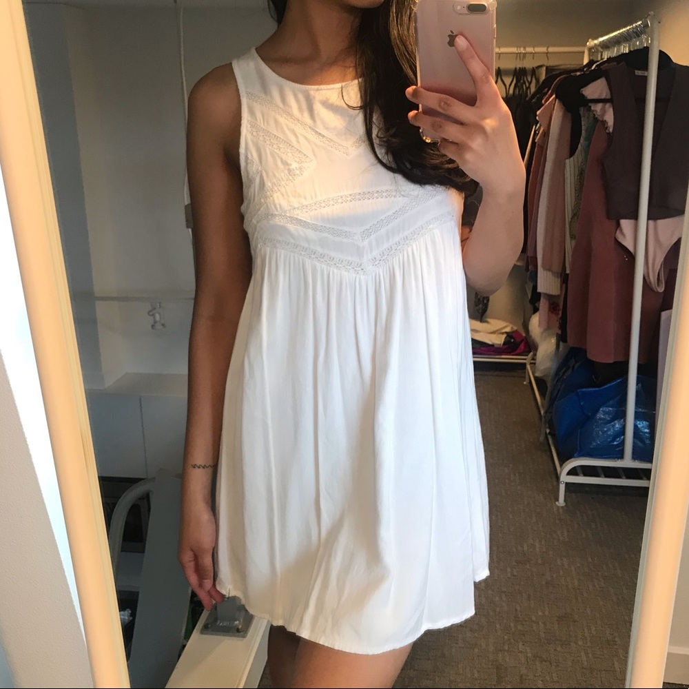 Volcom white sleeveless shift dress